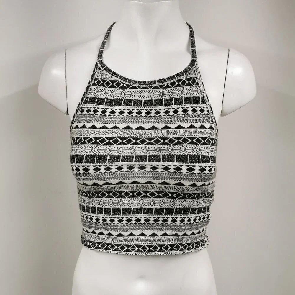 Aeropostale Black and White Patterned Crop Top
